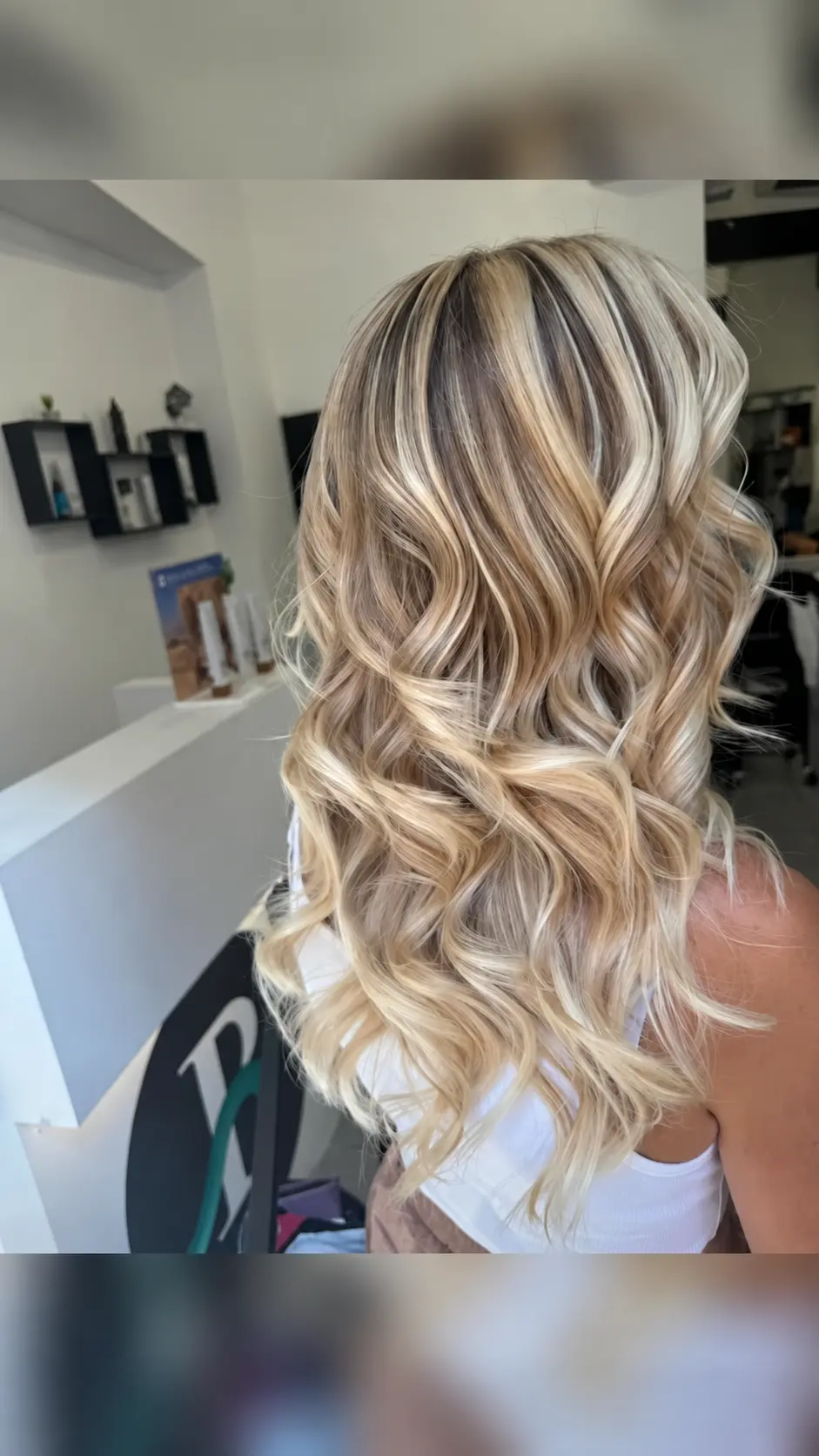Balayage biondo con onde morbide, Brunì Cecina